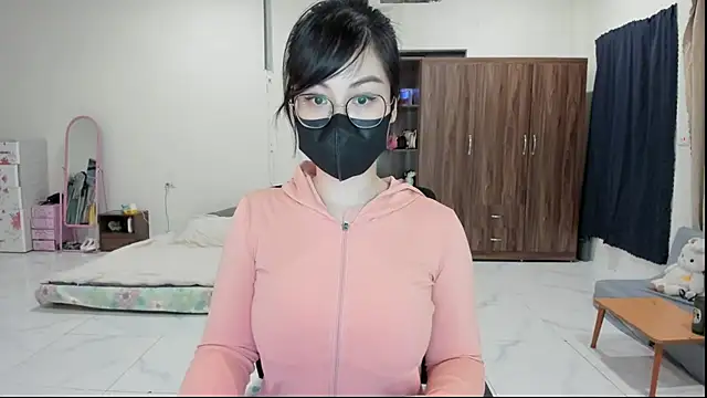 Snapshot of Baby_Claraa chatting on 02-18-25, 07:54 Baby Claraa online show from 02-18-25, 07:54