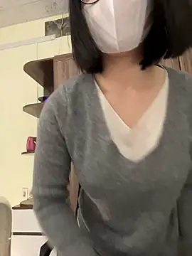 Snapshot of Baby_Claraa chatting on 03-08-25, 08:33 Baby Claraa online show from 03-08-25, 08:33