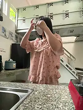 Snapshot of Baby_Claraa chatting on 03-16-25, 06:42 Baby Claraa online show from 03-16-25, 06:42