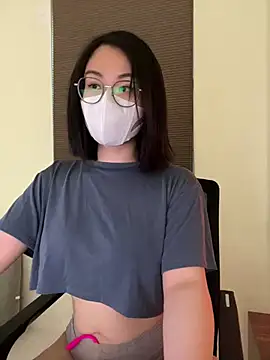 Snapshot of Baby_Claraa chatting on 03-19-25, 06:57 Baby Claraa online show from 03-19-25, 06:57