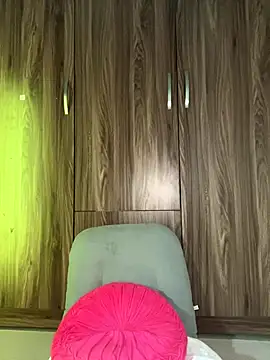 Snapshot of Baby_Claraa chatting on 10-31-25, 05:30 Baby Claraa online show from 10-31-25, 05:30