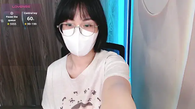 Snapshot of Baby_Claraa chatting on 11-14-25, 04:33 Baby Claraa online show from 11-14-25, 04:33