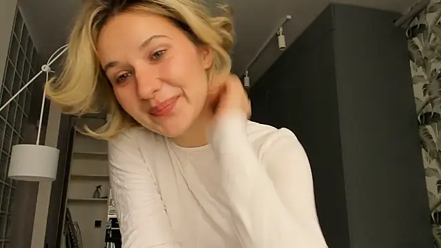 Snapshot of Lilith_lutherlow chatting on 01-10-26, 01:13 Lilith lutherlow online show from 01-10-26, 01:13