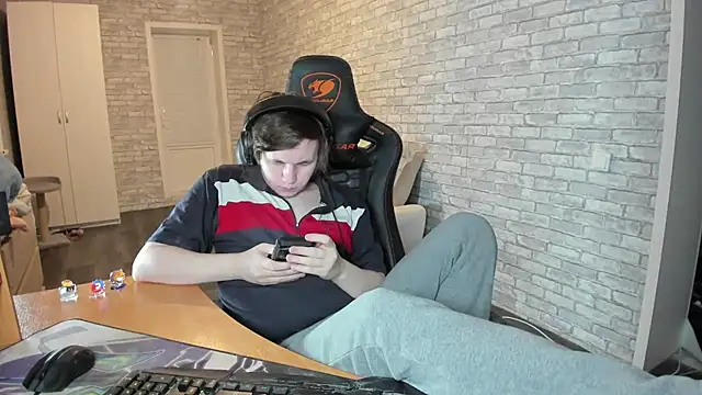 Snapshot of iliaskrislove chatting on 03-21-25, 03:35 iliaskrislove online show from 03-21-25, 03:35