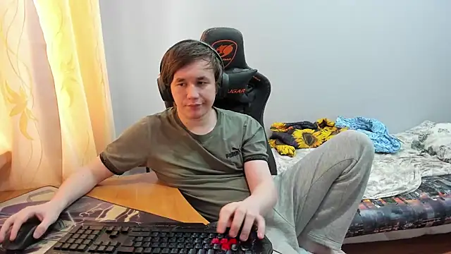 Snapshot of iliaskrislove chatting on 09-14-25, 05:50 iliaskrislove online show from 09-14-25, 05:50