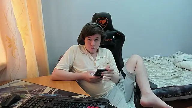 Snapshot of iliaskrislove chatting on 09-15-25, 09:42 iliaskrislove online show from 09-15-25, 09:42