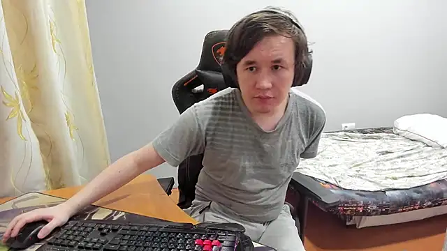 Snapshot of iliaskrislove chatting on 09-18-25, 03:47 iliaskrislove online show from 09-18-25, 03:47