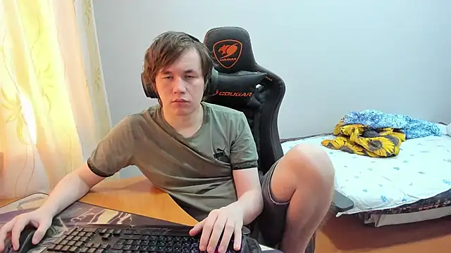 Snapshot of iliaskrislove chatting on 09-21-25, 04:36 iliaskrislove online show from 09-21-25, 04:36