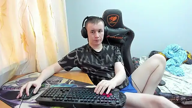 Snapshot of iliaskrislove chatting on 10-13-25, 05:40 iliaskrislove online show from 10-13-25, 05:40