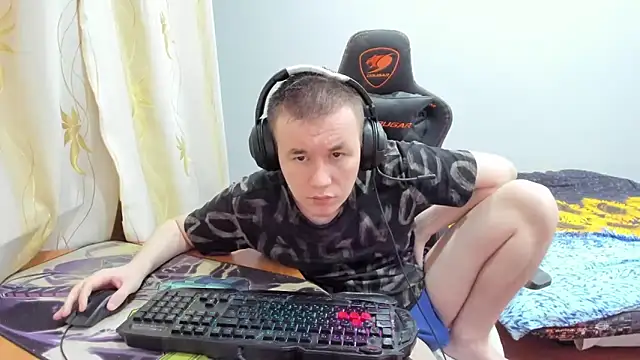 Snapshot of iliaskrislove chatting on 10-14-25, 01:50 iliaskrislove online show from 10-14-25, 01:50