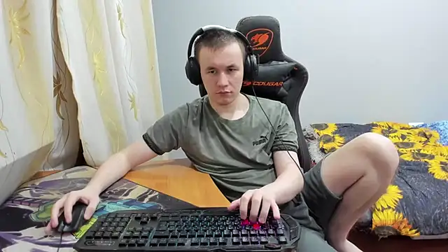 Snapshot of iliaskrislove chatting on 10-24-25, 01:35 iliaskrislove online show from 10-24-25, 01:35