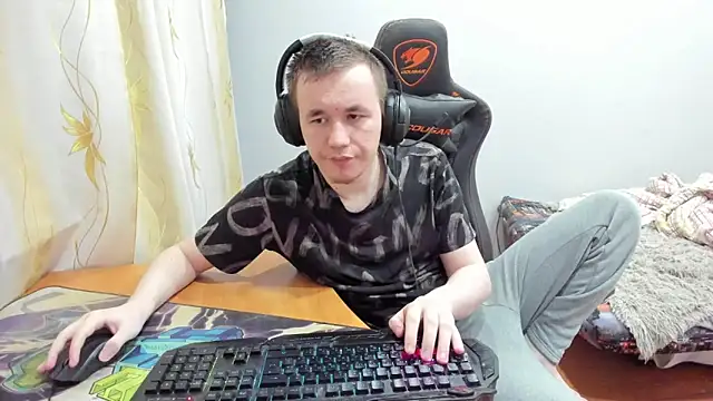 Snapshot of iliaskrislove chatting on 11-06-25, 12:50 iliaskrislove online show from 11-06-25, 12:50