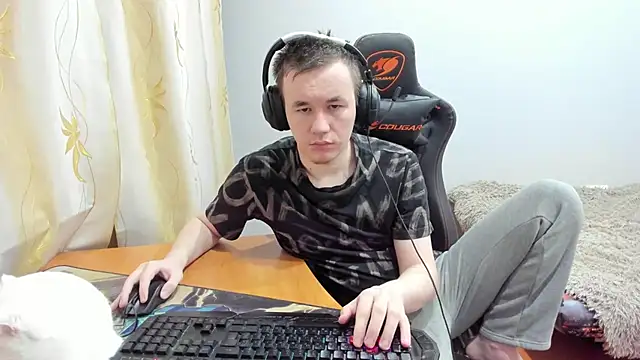 Snapshot of iliaskrislove chatting on 11-08-25, 12:05 iliaskrislove online show from 11-08-25, 12:05