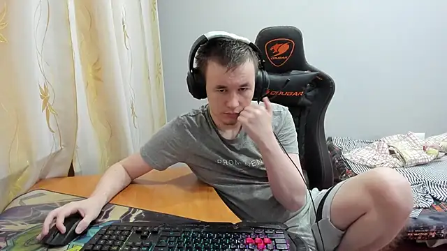 Snapshot of iliaskrislove chatting on 11-11-25, 12:27 iliaskrislove online show from 11-11-25, 12:27