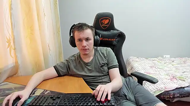 Snapshot of iliaskrislove chatting on 11-14-25, 09:52 iliaskrislove online show from 11-14-25, 09:52