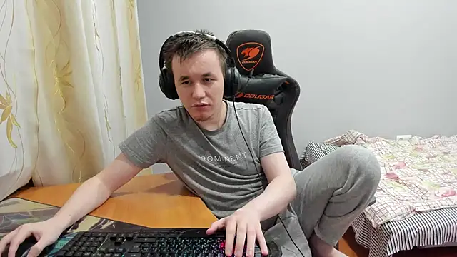 Snapshot of iliaskrislove chatting on 11-26-25, 02:45 iliaskrislove online show from 11-26-25, 02:45