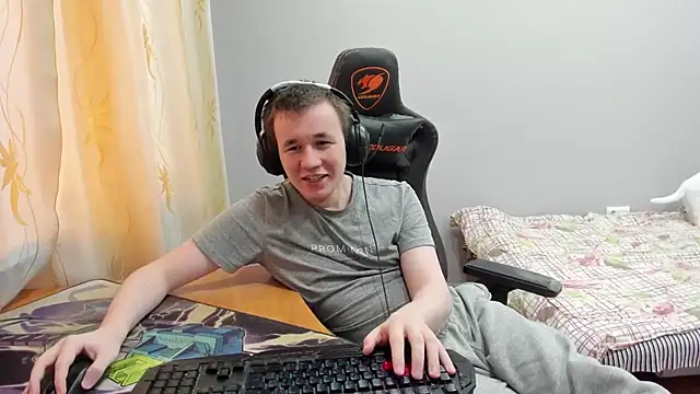 Snapshot of iliaskrislove chatting on 11-28-25, 09:23 iliaskrislove online show from 11-28-25, 09:23