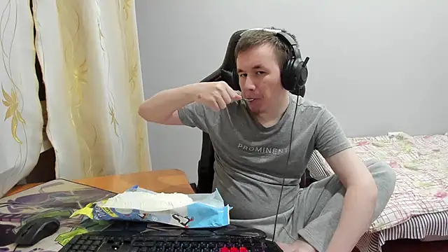 Snapshot of iliaskrislove chatting on 11-28-25, 10:56 iliaskrislove online show from 11-28-25, 10:56