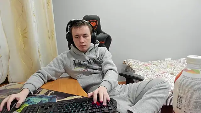 Snapshot of iliaskrislove chatting on 11-30-25, 01:31 iliaskrislove online show from 11-30-25, 01:31