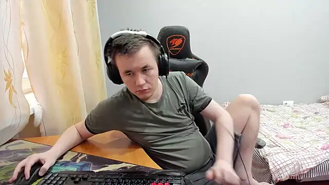 Snapshot of iliaskrislove chatting on 12-05-25, 05:49 iliaskrislove online show from 12-05-25, 05:49