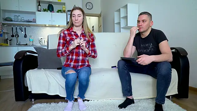 littlesweettifany online show from 03-17-25, 12:46