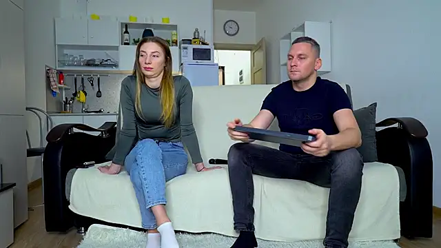 littlesweettifany online show from 11-13-25, 12:15