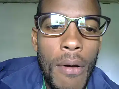 Snapshot of michel_sc chatting on 12-12-24, 04:21 michel sc online show from 12-12-24, 04:21