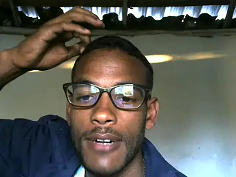 Snapshot of michel_sc chatting on 03-15-25, 12:02 michel sc online show from 03-15-25, 12:02