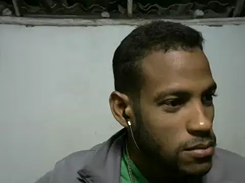 Snapshot of michel_sc chatting on 03-22-25, 10:39 michel sc online show from 03-22-25, 10:39