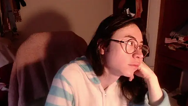 emily pearl  online show from 11-14-25, 10:47