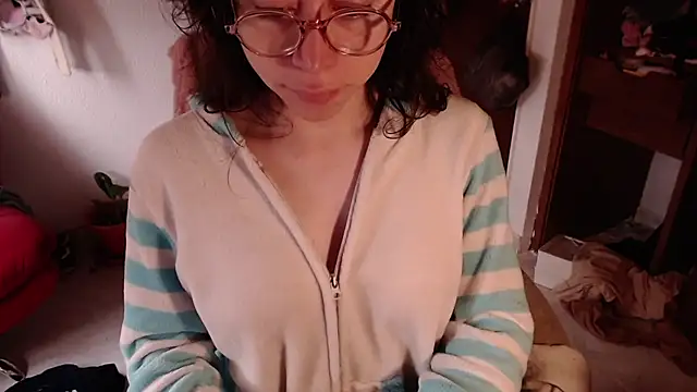 emily pearl  online show from 11-16-25, 12:22