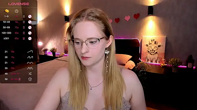 Aemilia  online show from 09-18-25, 08:38