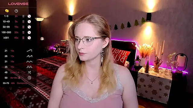 Aemilia  online show from 12-14-25, 06:08