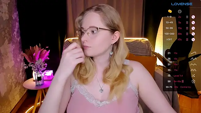 Aemilia  online show from 02-26-26, 07:40