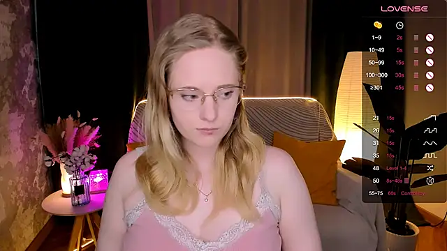 Aemilia  online show from 03-04-26, 08:31