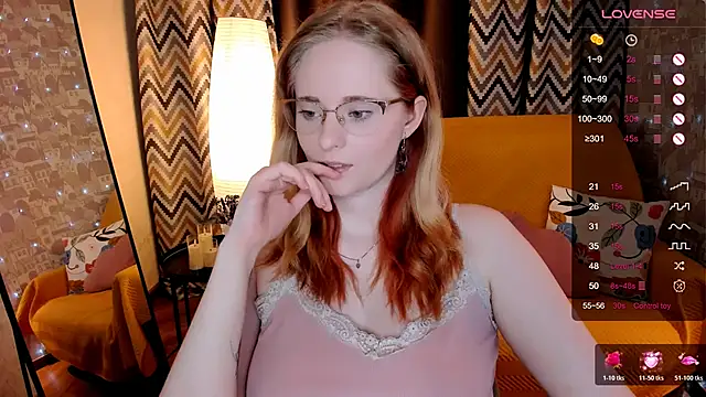 Aemilia  online show from 04-21-26, 02:51