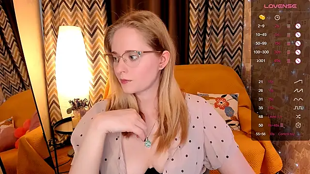 Snapshot of Aemilia_ chatting on 05-22-26, 08:32 Aemilia online show from 05-22-26, 08:32