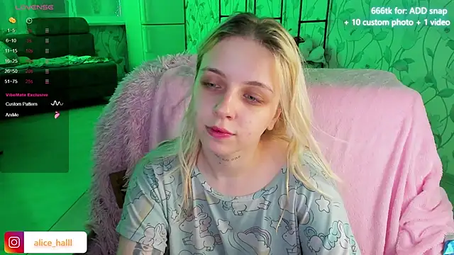 Alice Halle online show from 12-15-24, 03:56