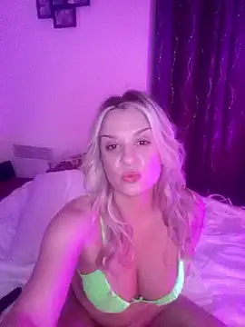 Snapshot of SpicyVicky chatting on 02-27-25, 03:15 SpicyVicky online show from 02-27-25, 03:15