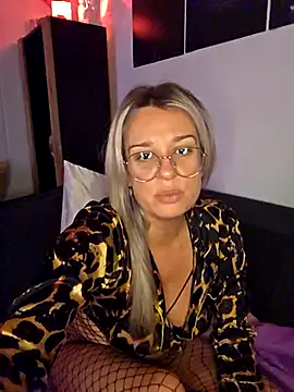 SpicyVicky online show from 11-04-25, 06:01