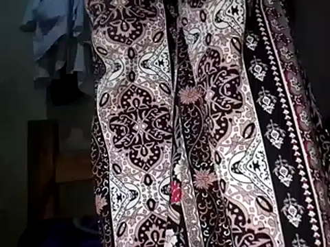 Snapshot of zaynlovena chatting on 12-11-24, 03:26 zaynlovena online show from 12-11-24, 03:26