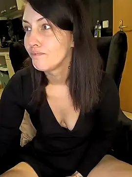 Linalicious online show from 12-03-24, 03:44