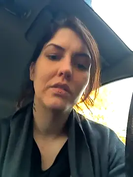 Linalicious online show from 11-05-25, 03:12