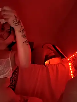 Linalicious online show from 11-08-25, 04:40