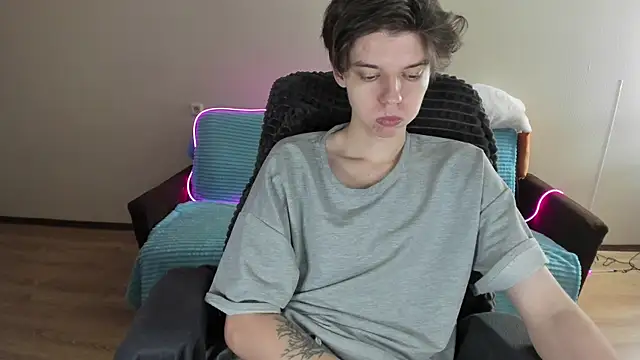 Snapshot of Liam_sexy1 chatting on 12-02-24, 05:04 Liam sexy1 online show from 12-02-24, 05:04