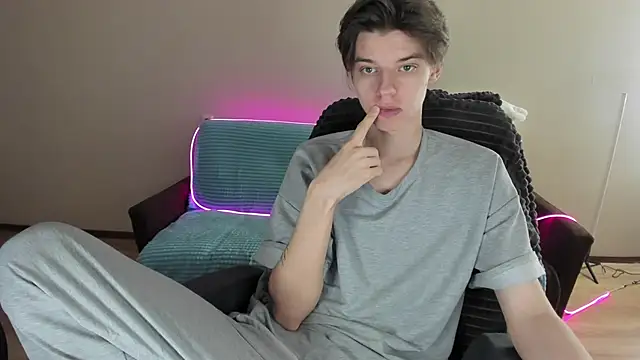 Snapshot of Liam_sexy1 chatting on 12-05-24, 08:22 Liam sexy1 online show from 12-05-24, 08:22