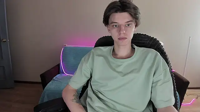 Snapshot of Liam_sexy1 chatting on 12-27-24, 12:34 Liam sexy1 online show from 12-27-24, 12:34