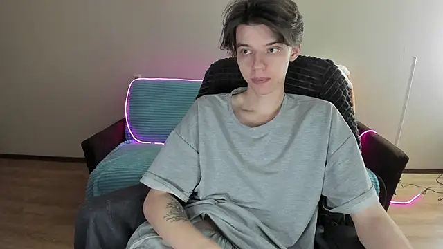 Snapshot of Liam_sexy1 chatting on 12-29-24, 07:43 Liam sexy1 online show from 12-29-24, 07:43