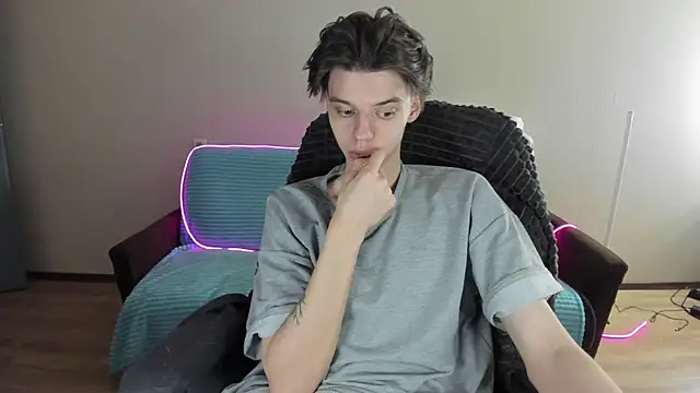 Snapshot of Liam_sexy1 chatting on 12-30-24, 07:48 Liam sexy1 online show from 12-30-24, 07:48