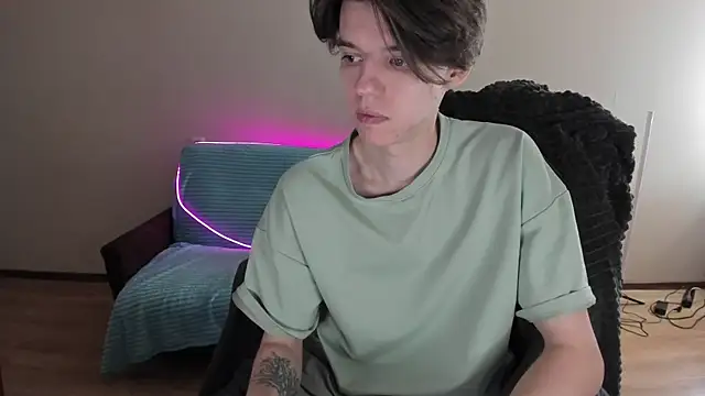 Snapshot of Liam_sexy1 chatting on 01-08-25, 07:55 Liam sexy1 online show from 01-08-25, 07:55